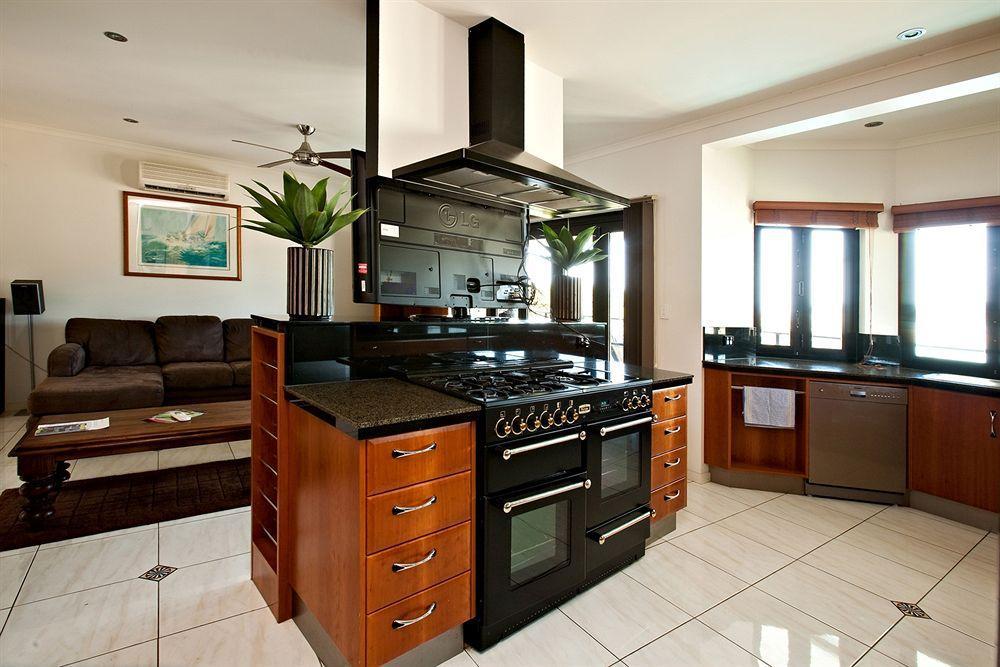 At Waterfront Whitsunday Retreat - Adults Only Aparthotel Airlie Beach Luaran gambar