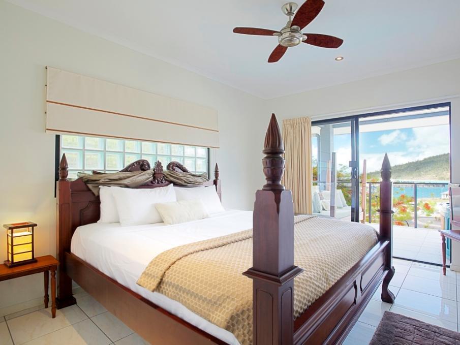 At Waterfront Whitsunday Retreat - Adults Only Aparthotel Airlie Beach Luaran gambar