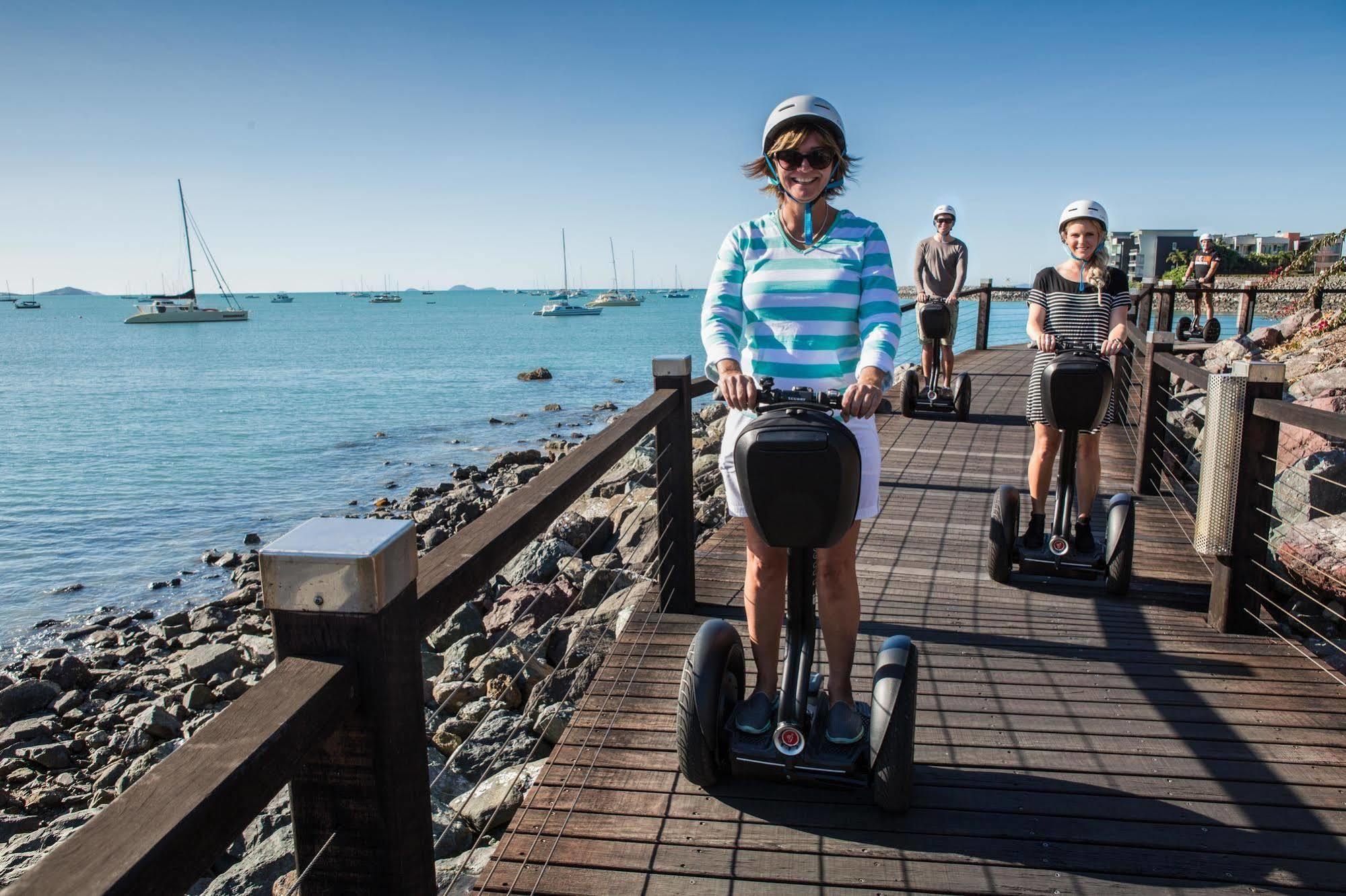 At Waterfront Whitsunday Retreat - Adults Only Aparthotel Airlie Beach Luaran gambar