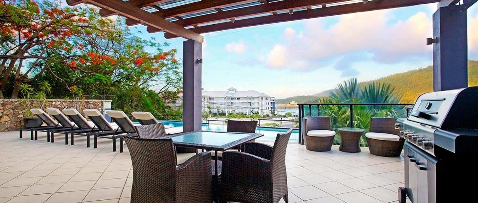 At Waterfront Whitsunday Retreat - Adults Only Aparthotel Airlie Beach Luaran gambar